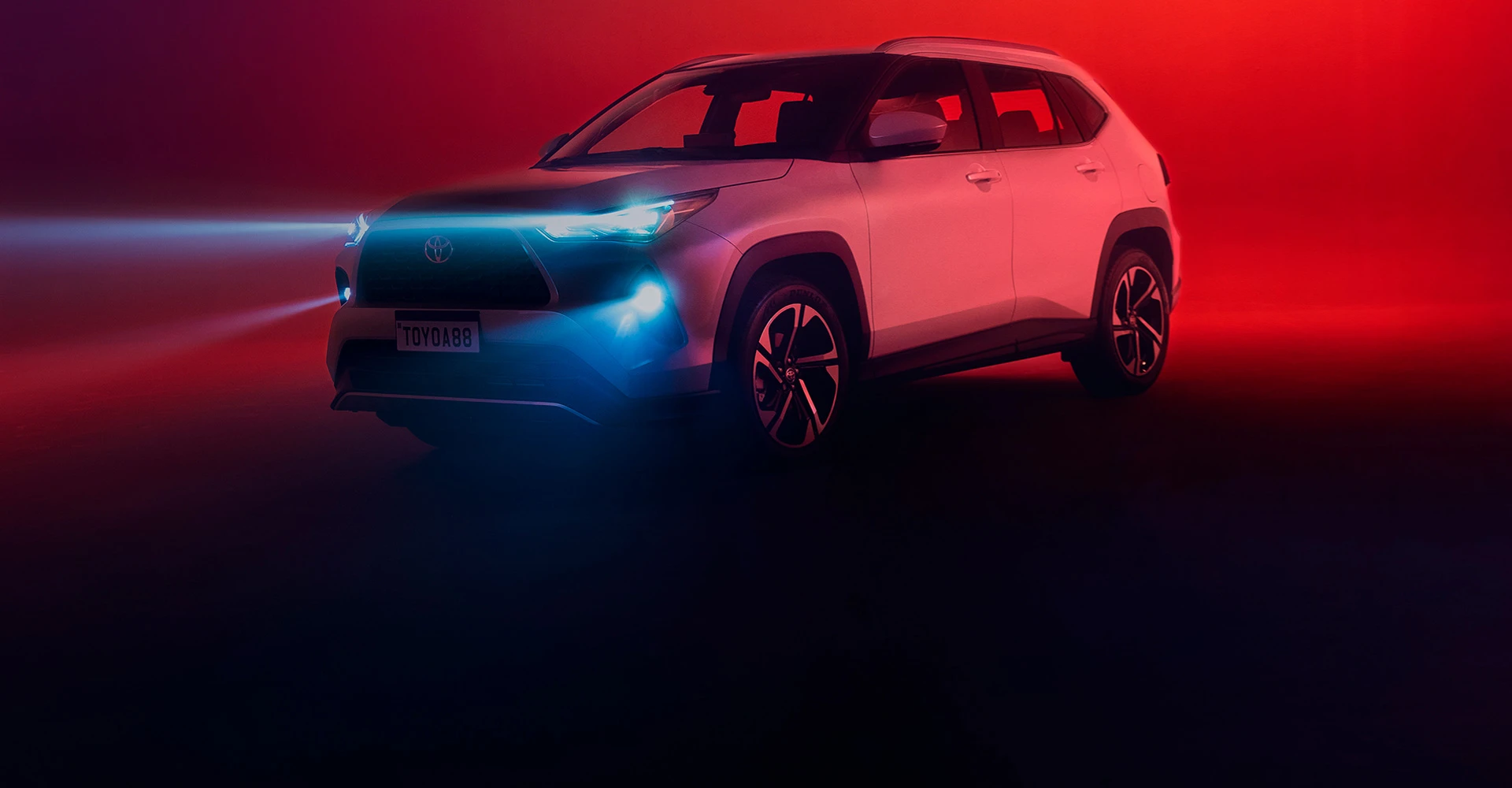 banner_desktop_toyota-yariscross-banner-desk.webp