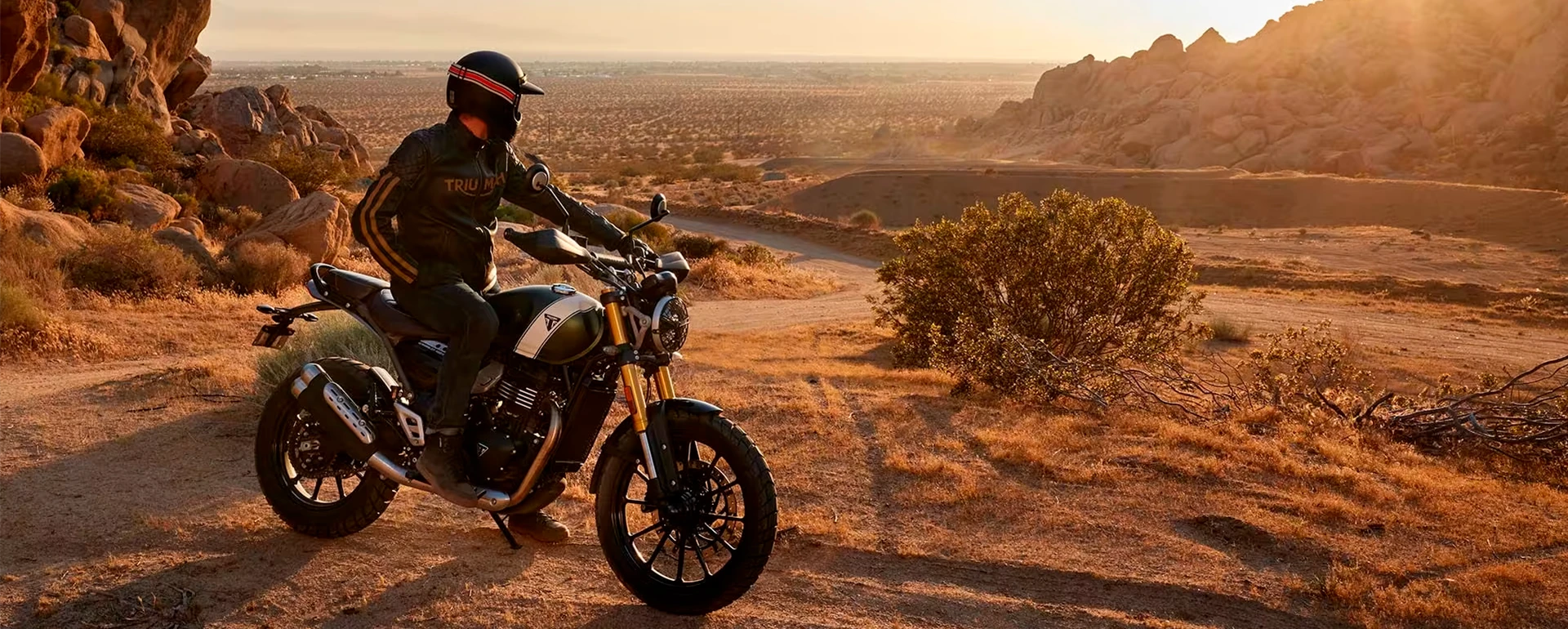 banner_desktop_scrambler-400-x-my24-family-hero-1-1920x1080.webp