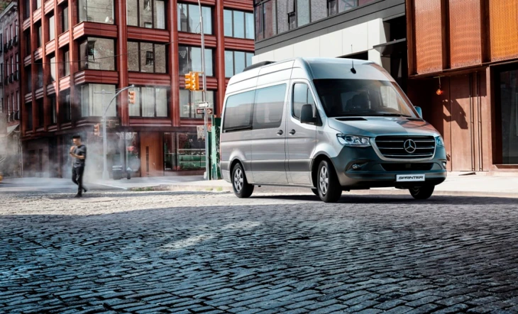 Imagem 0 - Sprinter Van