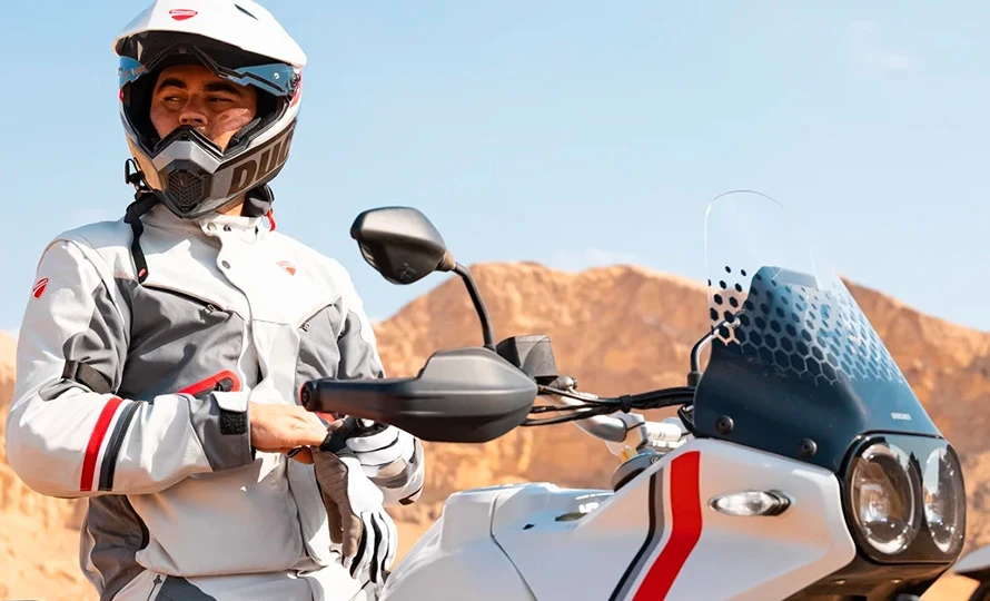 ducati.desertx.foto50030_890