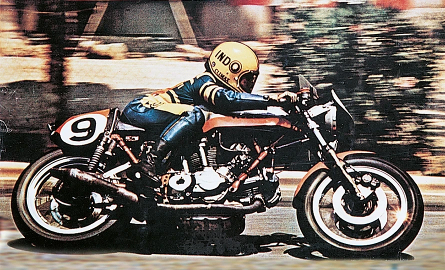 ducati.hypermotard-v2-sp-100.foto50513_890