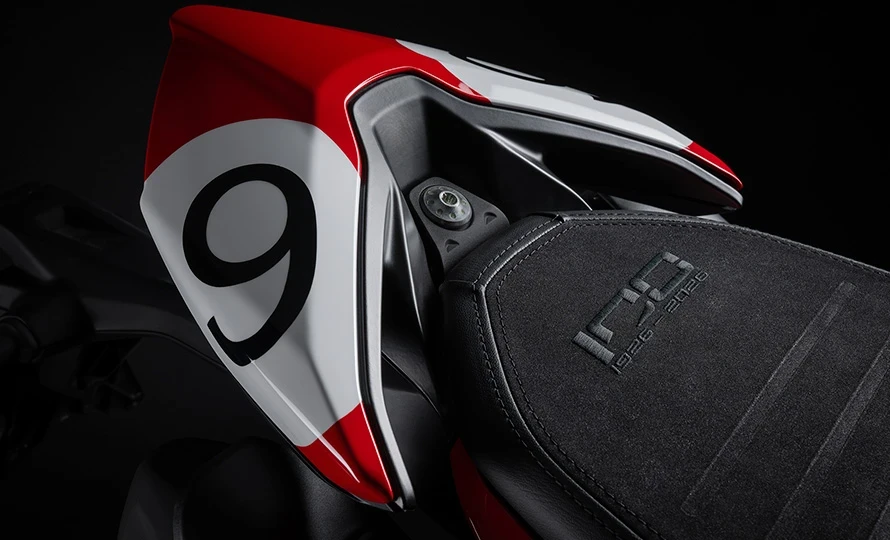ducati.hypermotard-v2-sp-100.foto50514_890