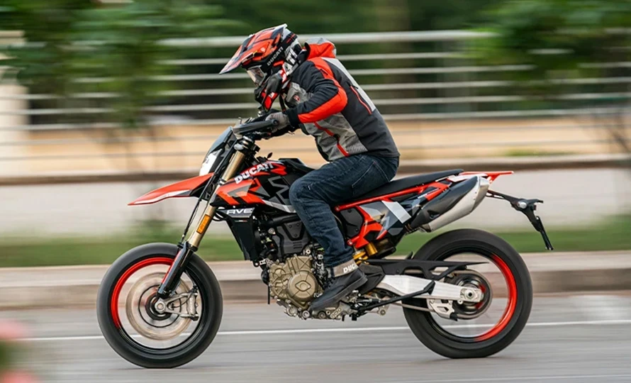 ducati.hypermotard.foto50032_890