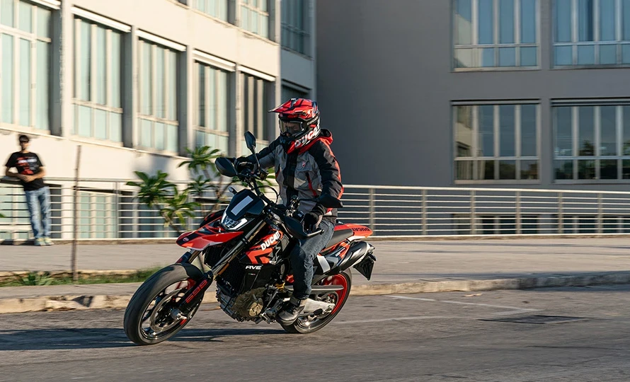 ducati.hypermotard.foto50036_890
