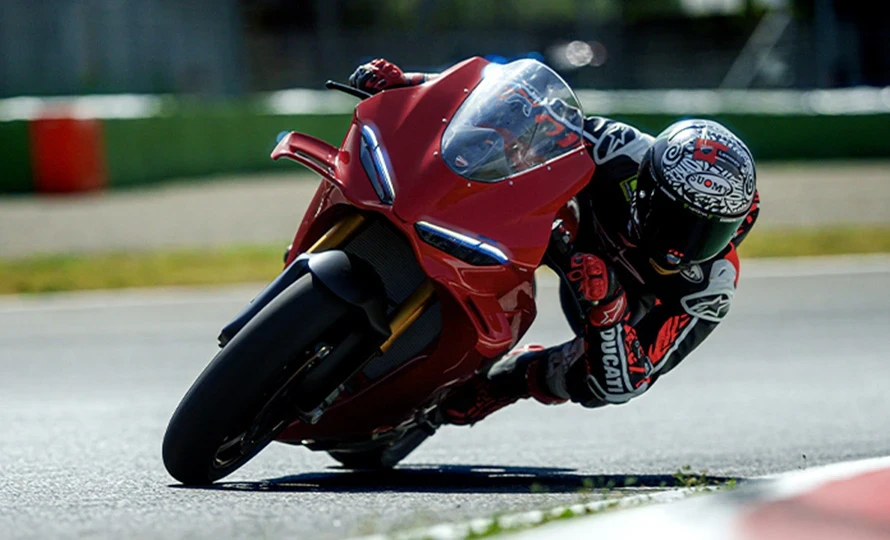 ducati.panigale-v4-s.foto50149_890