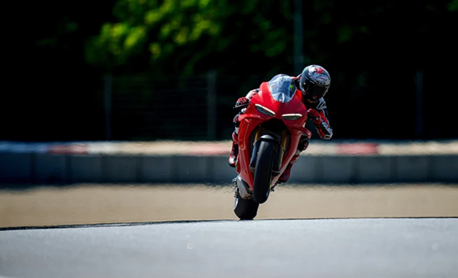 ducati.panigale-v4-s.foto50150_890