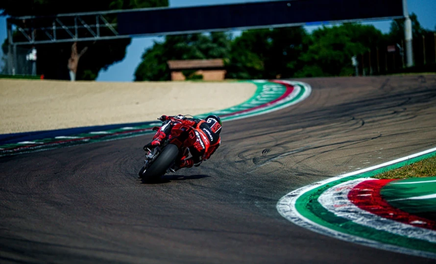 ducati.panigale-v4-s.foto50153_890
