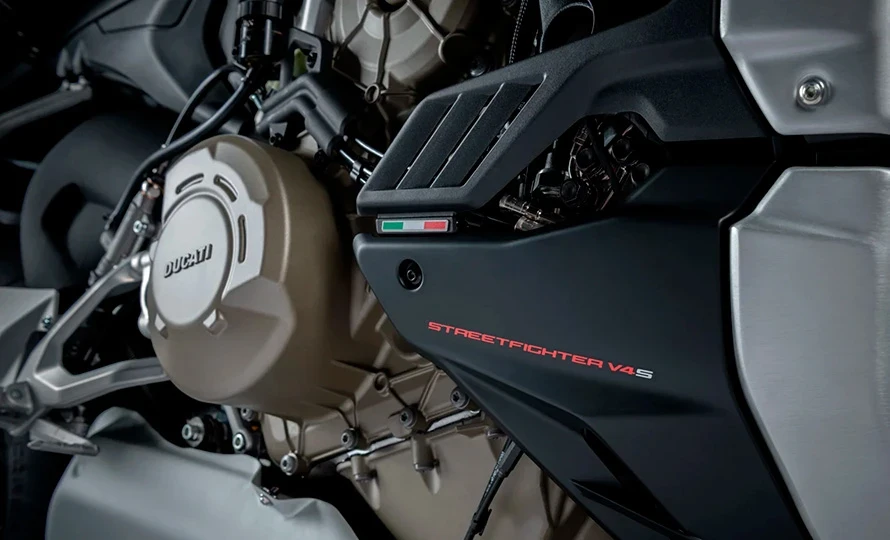 ducati.streetfighter-v4-s.foto50065_890