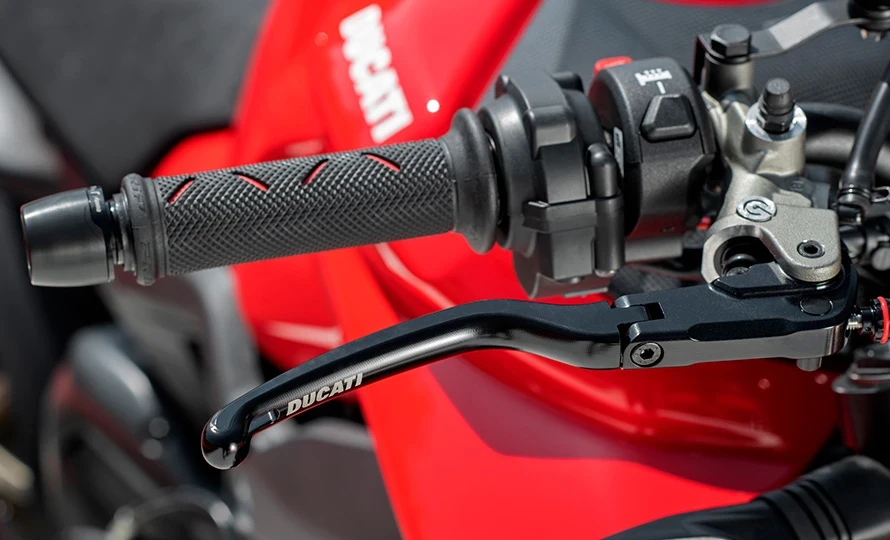 ducati.streetfighter-v4-s.foto50069_890