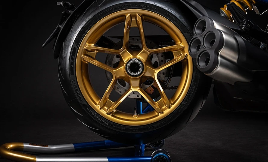 ducati.xdiavel-v4-rs-100.foto50400_890