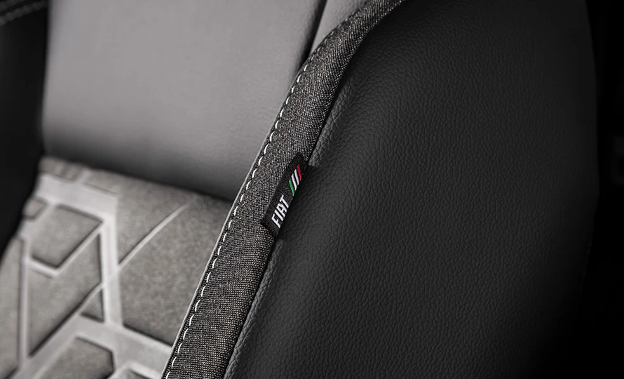 fiat.strada.foto51387_890.v1790688182-d9x5