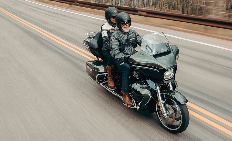 harley-davidson.street-glide-limited.foto49185_890