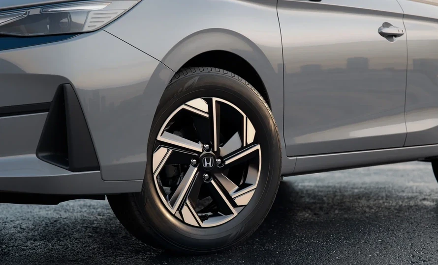 honda-auto.new-city-hatchback.foto51622_890.v1791926241-azag