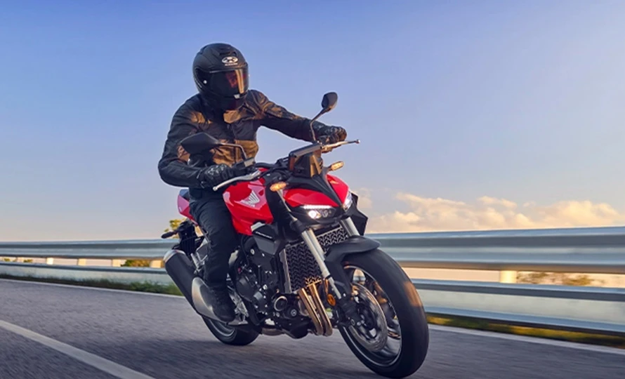 honda.cb-1000-hornet.foto51073_890.v1787164954-lnww