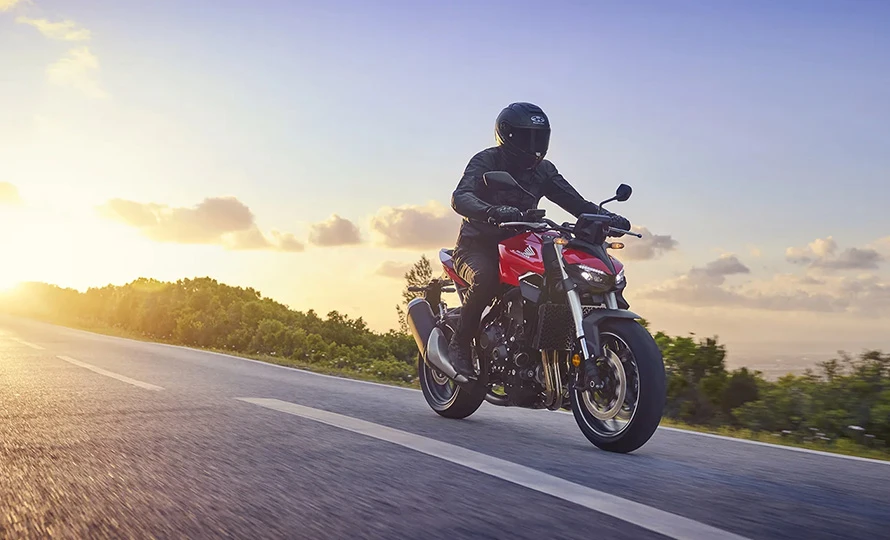 honda.cb-1000-hornet.foto51074_890.v1787164955-8xr2