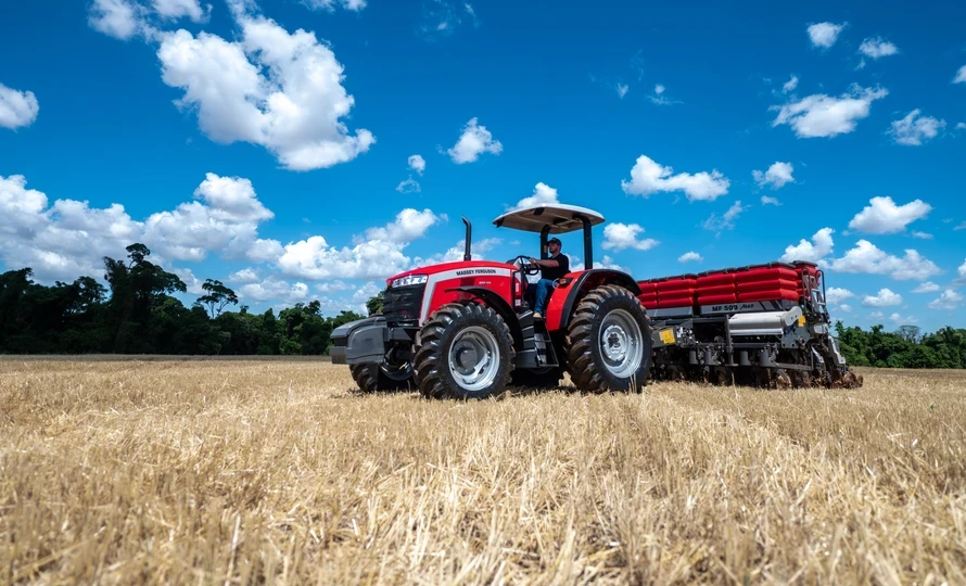 massey-ferguson.serie-mf-5m.foto51696_890.v1792438398-ko1m