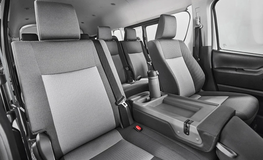 toyota.hiace.foto49105_890