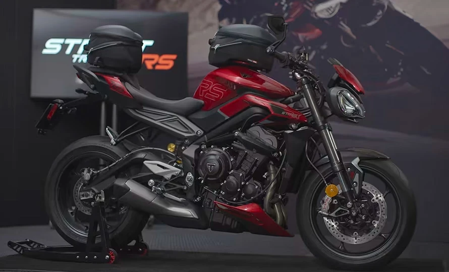 triumph.street-triple-765.foto49145_890