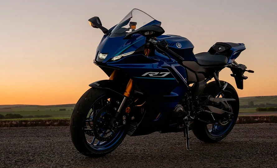 yamaha.nova-yamaha-r7.foto51211_890.v1788272333-zoee