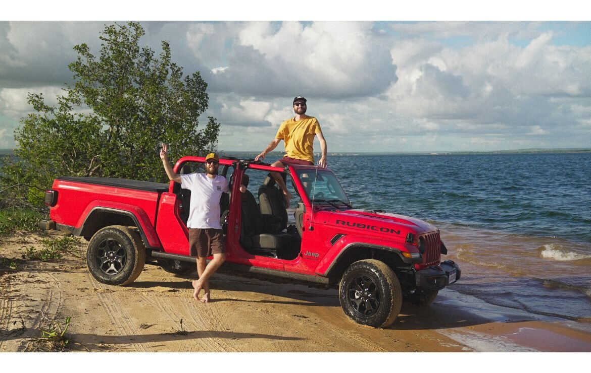 Jeep® convida Bolovo para viver aventuras a com Gladiator Jeep® convida Bolovo para viver aventuras a com Gladiator