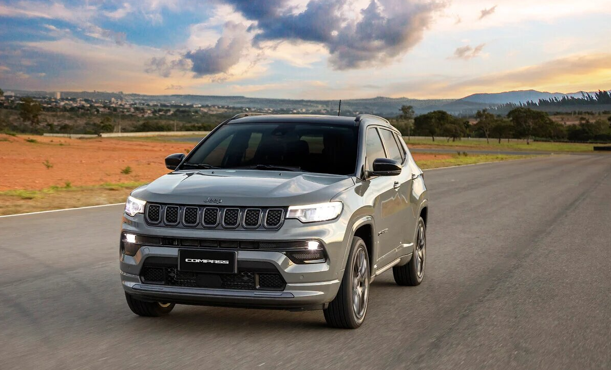 Jeep® Compass: sete anos na liderança dos SUVs Médios