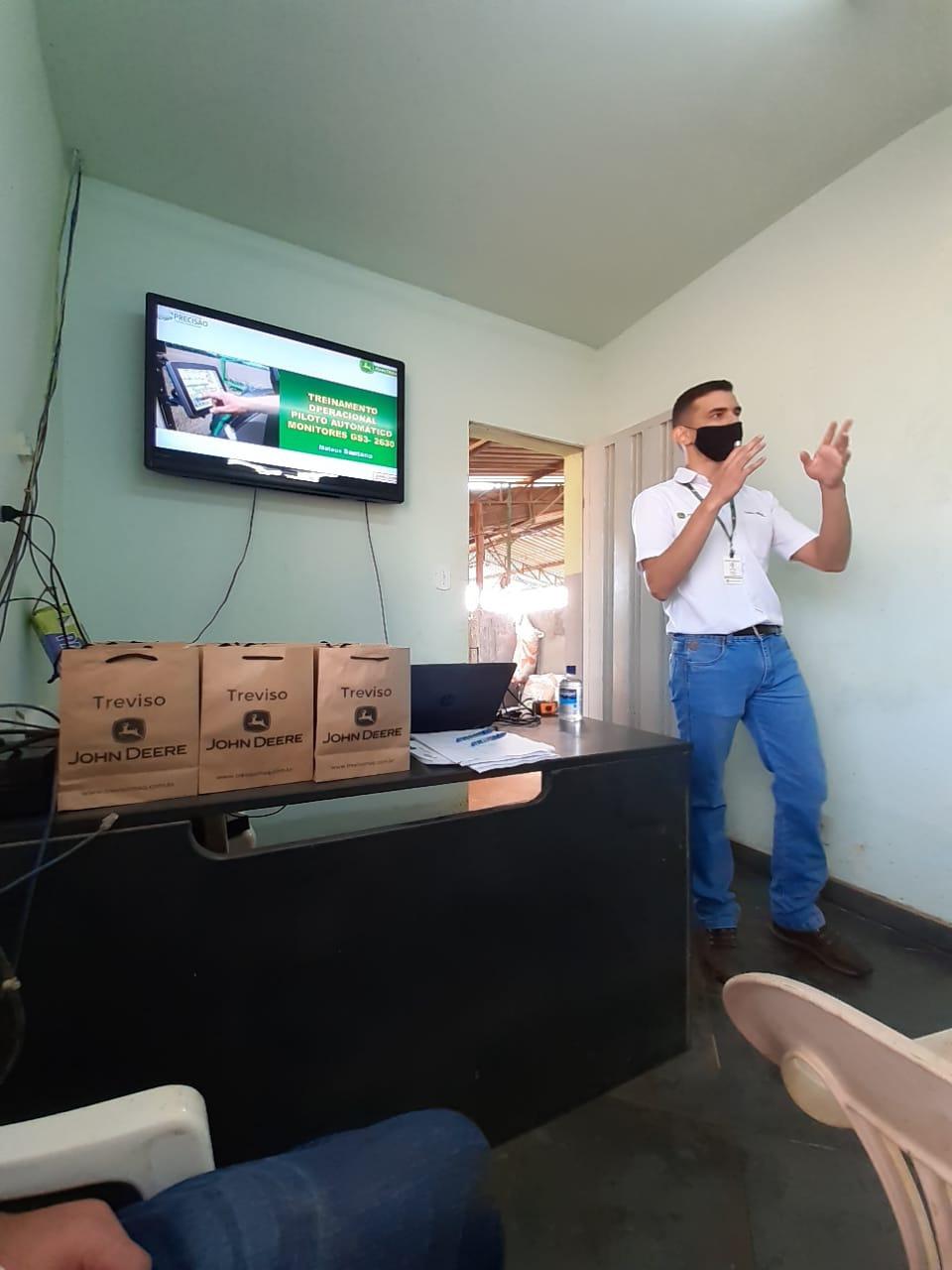 Treviso Máquinas Realiza Treinamento Operacional de AMS em Pompéu (MG)