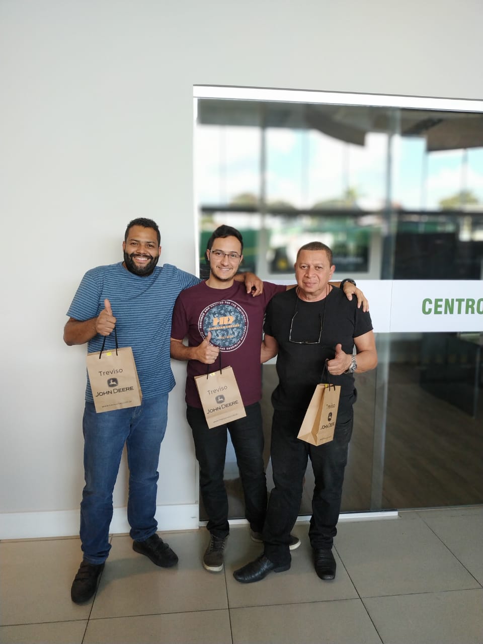 Treviso Máquinas John Deere Realiza Ação de Dia Dos Pais para Homenagear Colaboradores