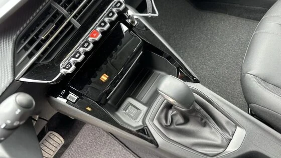 Câmbio automático: deixar em Drive ou em Neutro no semáforo?