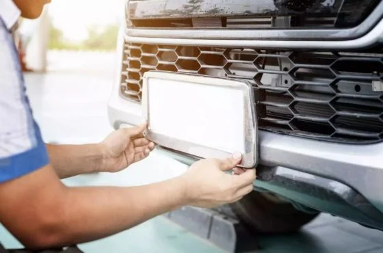 Aprenda a consultar a placa do carro gratuitamente