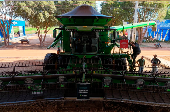 Maqcampo traz a maior colheitadeira de grãos do Brasil para Agrotins 2024 Maqcampo traz a maior colheitadeira de grãos do Brasil para Agrotins 2024