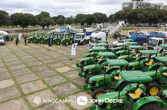Maqcampo entrega tratores em Brasília (DF)
