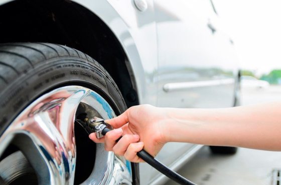 Como calibrar os pneus do meu carro de forma descomplicada