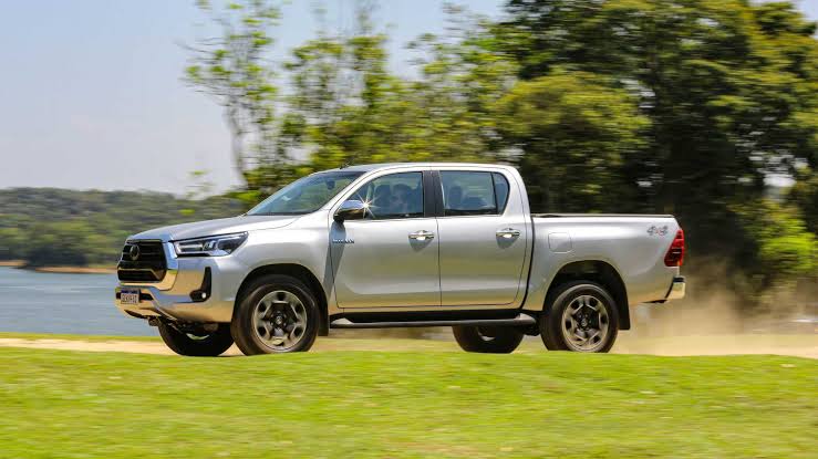 Toyota Hilux SRX Limited 2023: Tecnologia e Potência
