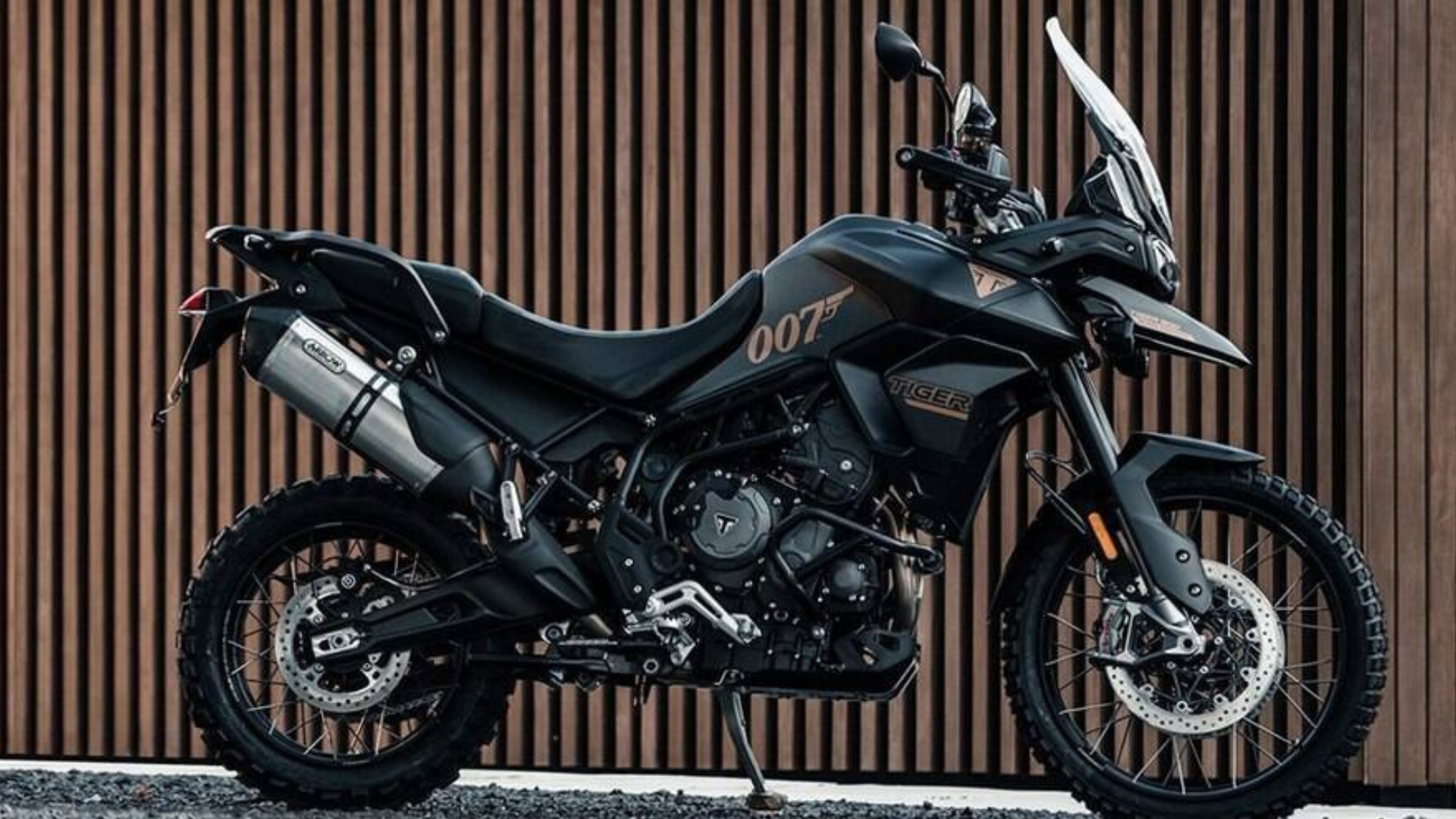Moto da Triumph comemora os 60 anos de James Bond Moto da Triumph comemora os 60 anos de James Bond