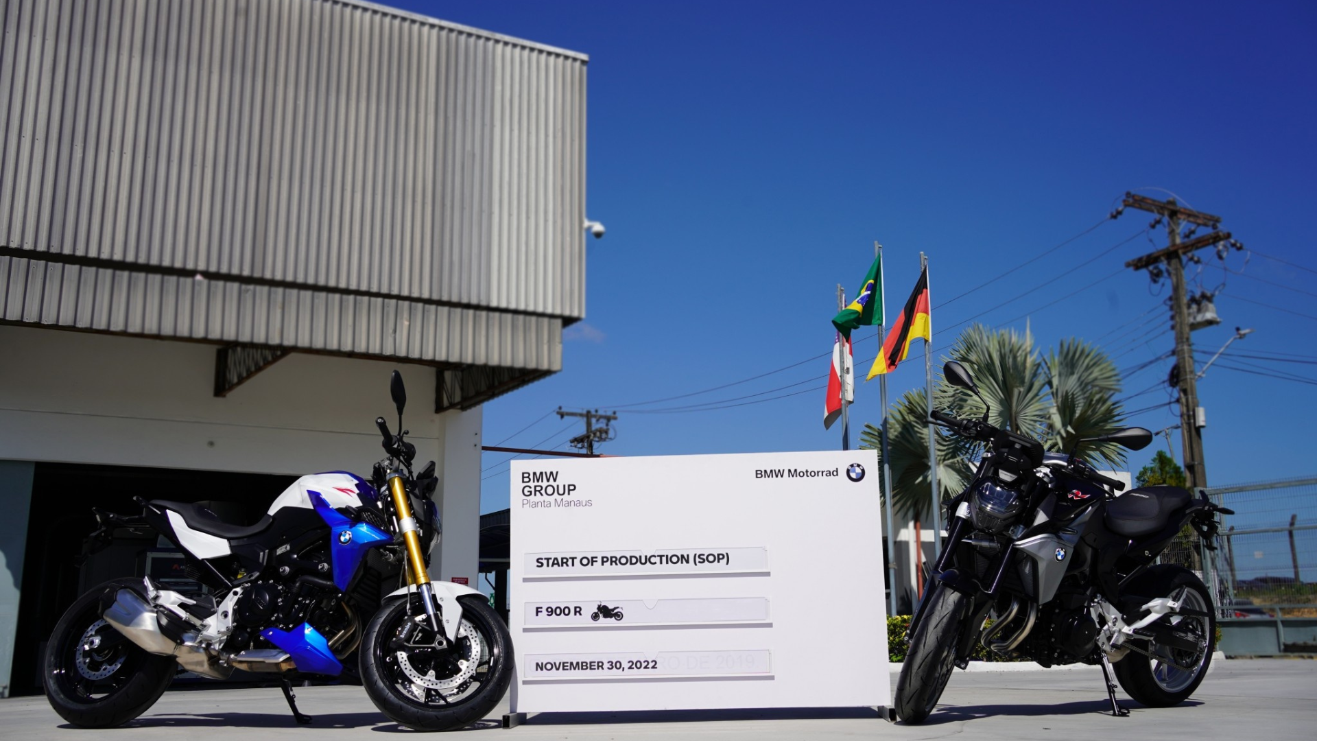 A BMW Motorrad confirma a chegada da nova F 900 R Roadster em janeiro