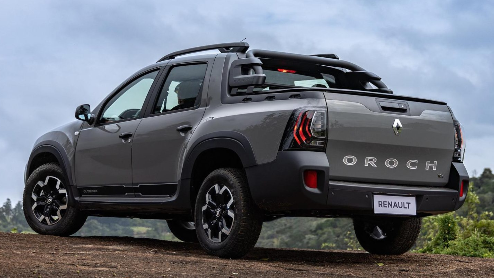 NOVO RENAULT OROCH 2023 - A picape que inaugurou o segmento passa por reestilização e ganha motor turbo.