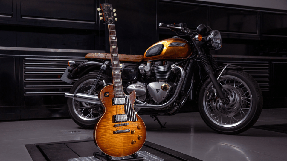 Veja no que resultou a parceria entre a Triumph e a Gibson Veja no que resultou a parceria entre a Triumph e a Gibson