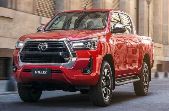 Da Cidade ao Campo: A Versatilidade da Hilux para Todos os Brasileiros
