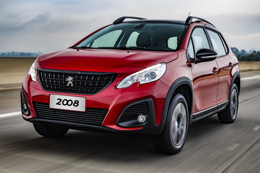 Adeus nacional, olá importação: Peugeot 2008 anuncia mudança radical para 2024 Adeus nacional, olá importação: Peugeot 2008 anuncia mudança radical para 2024