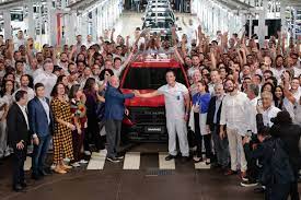 A produção da nova Ram Rampage foi iniciada, e até recebeu uma visita presidencial