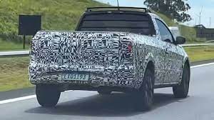 Volkswagen Saveiro 2024: flagrada em teste, as mudanças na traseira serão mais sutis do que o esperado