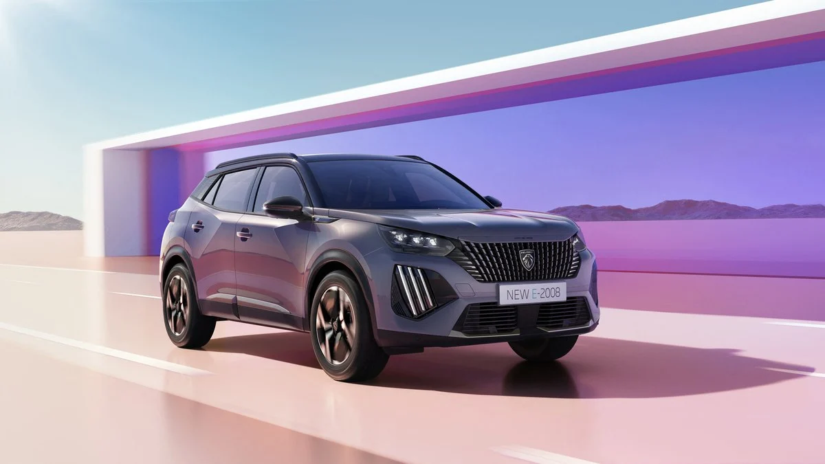 Peugeot prepara a chegada dos novos 208 e 2008 híbridos em 2024