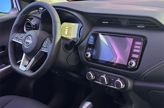 Nissan Kicks Play 2025: como escolher a versão ideal para você