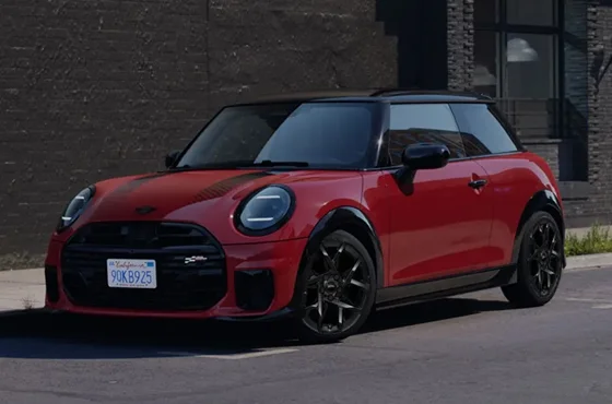 Teto flutuante em carro: a tendência popularizada pela Mini