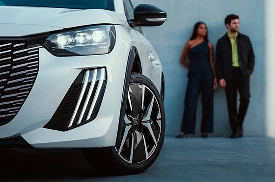 Peugeot 208 para aplicativo: estilo e motor econômico