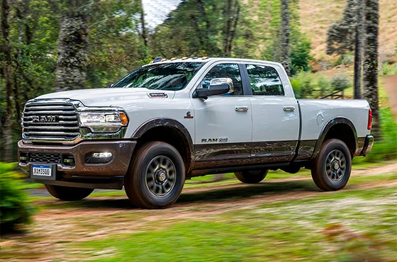 RAM 3500 2025: Força e Desempenho
