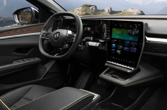 Tecnologia Renault: E-Tech, Conectividade e Segurança Avançada