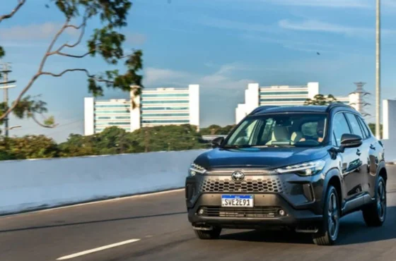 Como Funciona o Sistema de Assistência de Estacionamento do Toyota Corolla