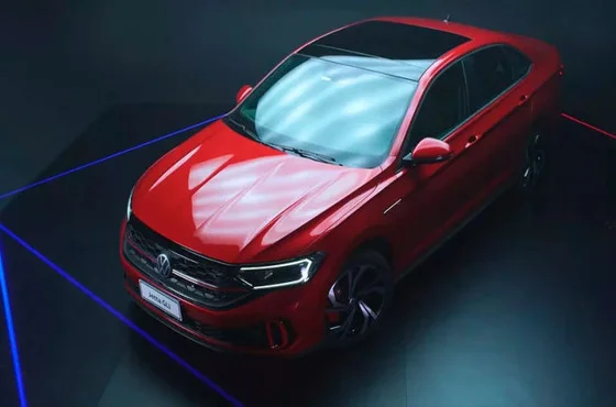 Jetta 2024: Sedã 2.0 TSI com Alta Performance e Tecnologia