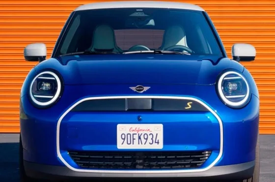 MINI Cooper Elétrico: Versões E e SE com Desempenho Superior